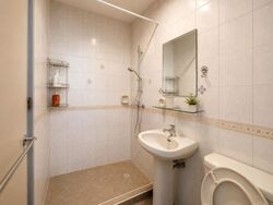 Sixth Crescent (D10), Terrace #614432001